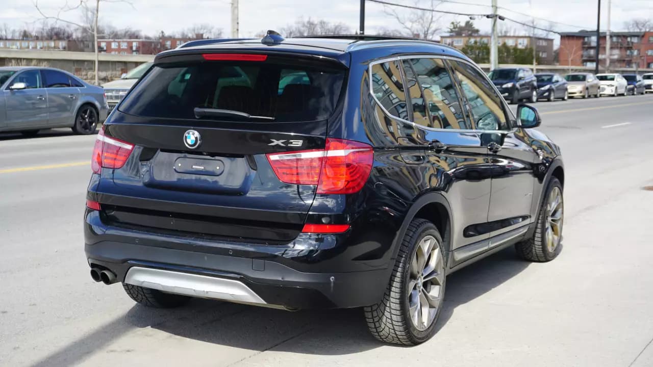 BMW X3 xDrive28i 2016https://cdn.drivegood.com/C5GD77nYQsachvTtcZFHi3XqqSfqu6V3YthG5OHm.webp
