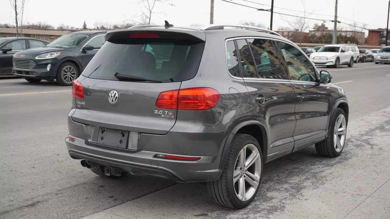 VOLKSWAGEN Tiguan Rline 2015https://cdn.drivegood.com/EN9OuR4tjKdEreVaZyXCqHT0IfblJnnXQE0TuBpr.webp