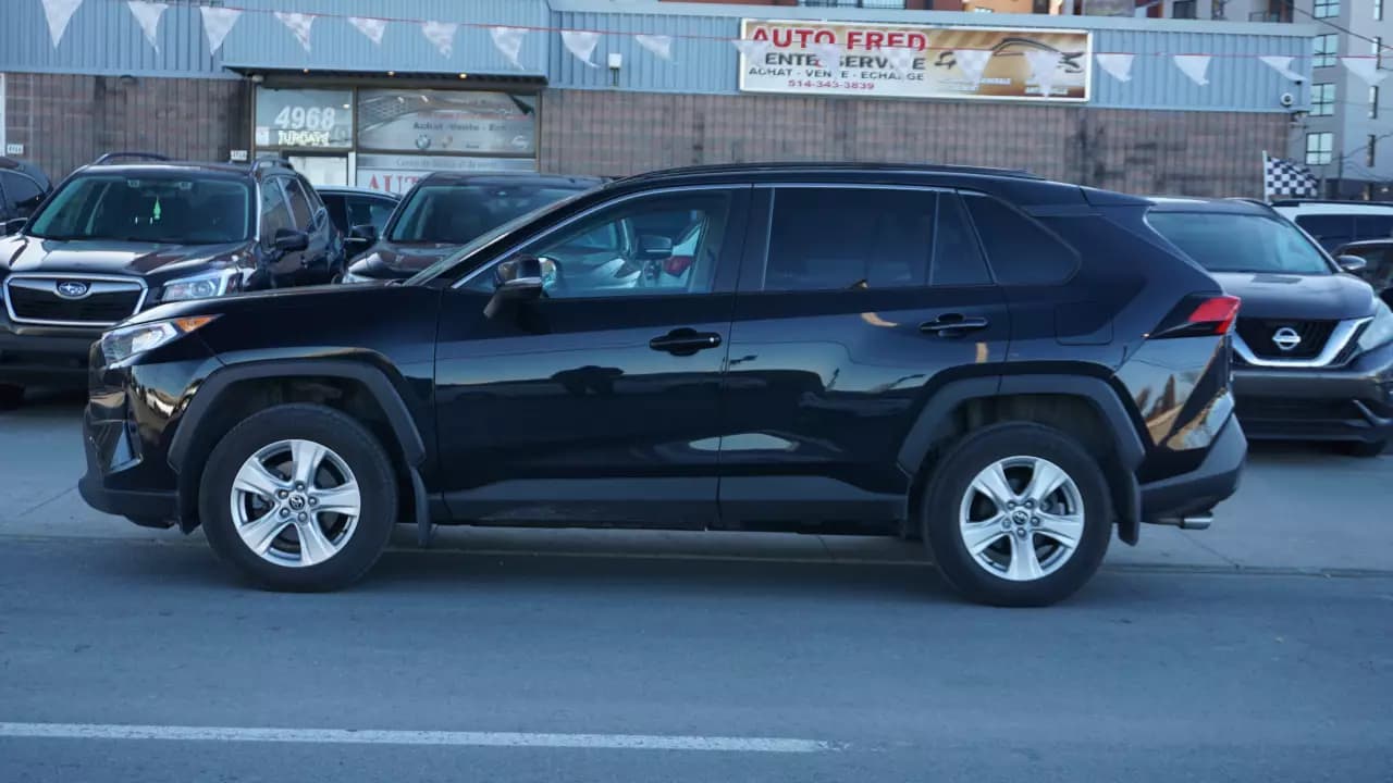 TOYOTA RAV4 XLE 2020https://cdn.drivegood.com/MJrSFnY8JqbyRqEQnEYgJvfwEmFCOcMKPQoMb7qe.webp