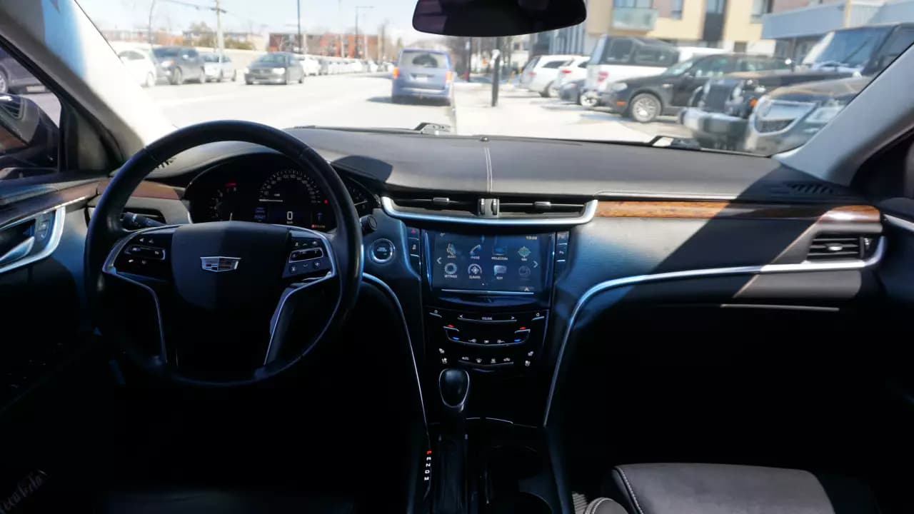 CADILLAC XTS Limousine 2016https://cdn.drivegood.com/OC4zCuZLm4EYAKMYvWGGF4bRauCihAP00tiyTAtU.webp