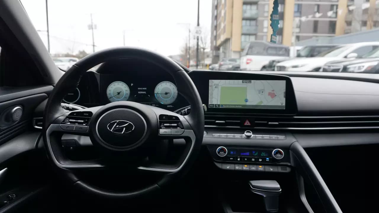 HYUNDAI Elantra  2023https://cdn.drivegood.com/PQ0ZPi8akrAgPyFDf2pv5J96yC2FVbm6UoEtYqYC.webp
