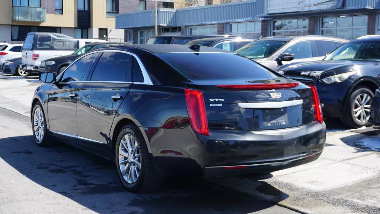 CADILLAC XTS Limousine 2016https://cdn.drivegood.com/VMuJxB2orhMyCZI3l8sCt9n0ln9lk9L8VR6ogQYK.webp