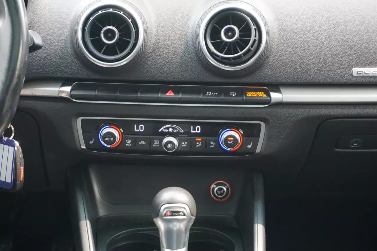AUDI A3 2.0 Premium 2016https://cdn.drivegood.com/b56IpXrCcKO2wvfozpMzvkVBAJSA3BAbJdxpirel.webp
