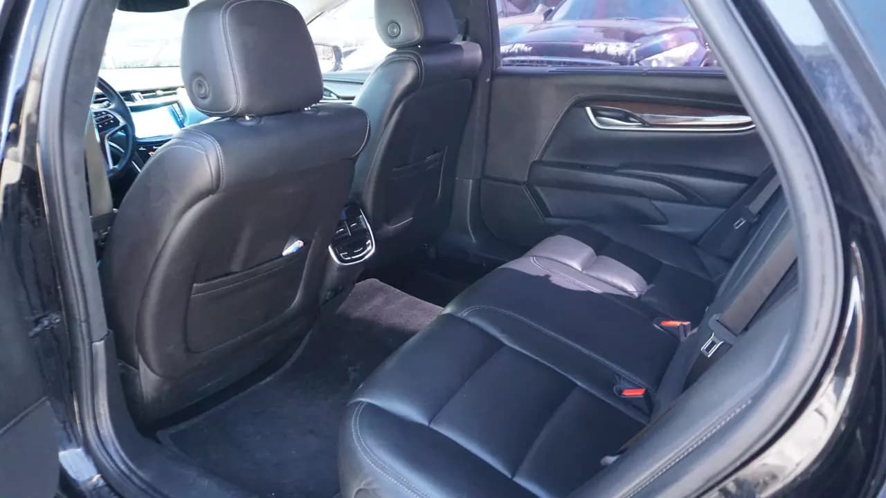 CADILLAC XTS Limousine 2016https://cdn.drivegood.com/bYLcRey1qzBzcynymjBaqG1jA0jfJdHoIEnJ15Fd.webp