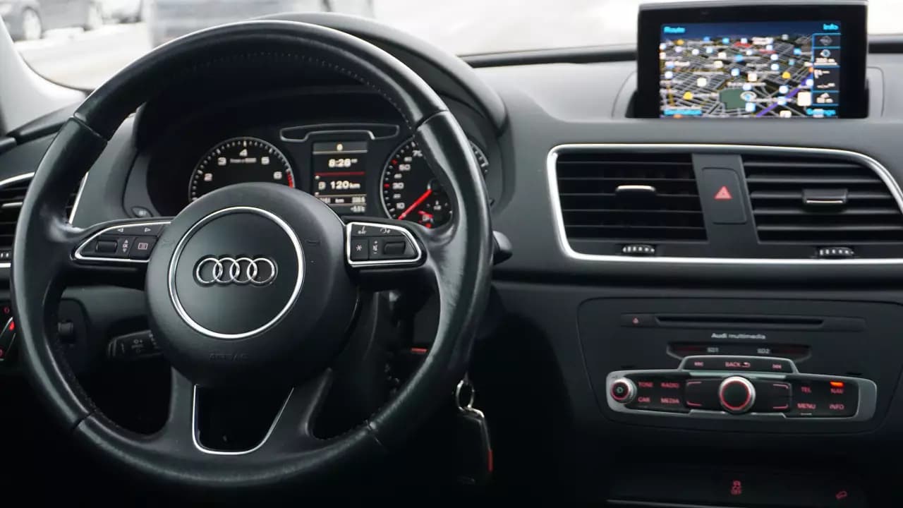 AUDI Q3 Premium Plus 2015https://cdn.drivegood.com/cHoDLtdUsk7Ff2PPkyrtD0RkyLLHKQwSBGGonBkr.webp