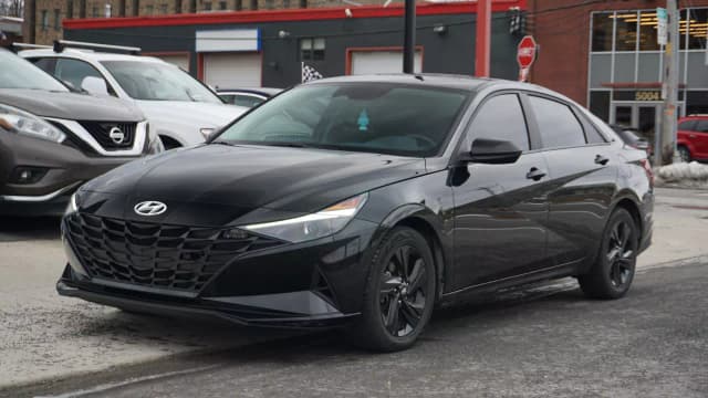 HYUNDAI Elantra  2023