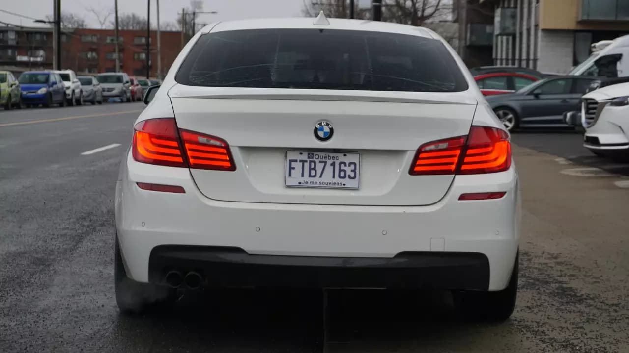 BMW 5-Series 528i xDrive 2012https://cdn.drivegood.com/h3r81GUPcI0Dk21MbVl49ThpiAVF0MAETyiC1lxg.webp