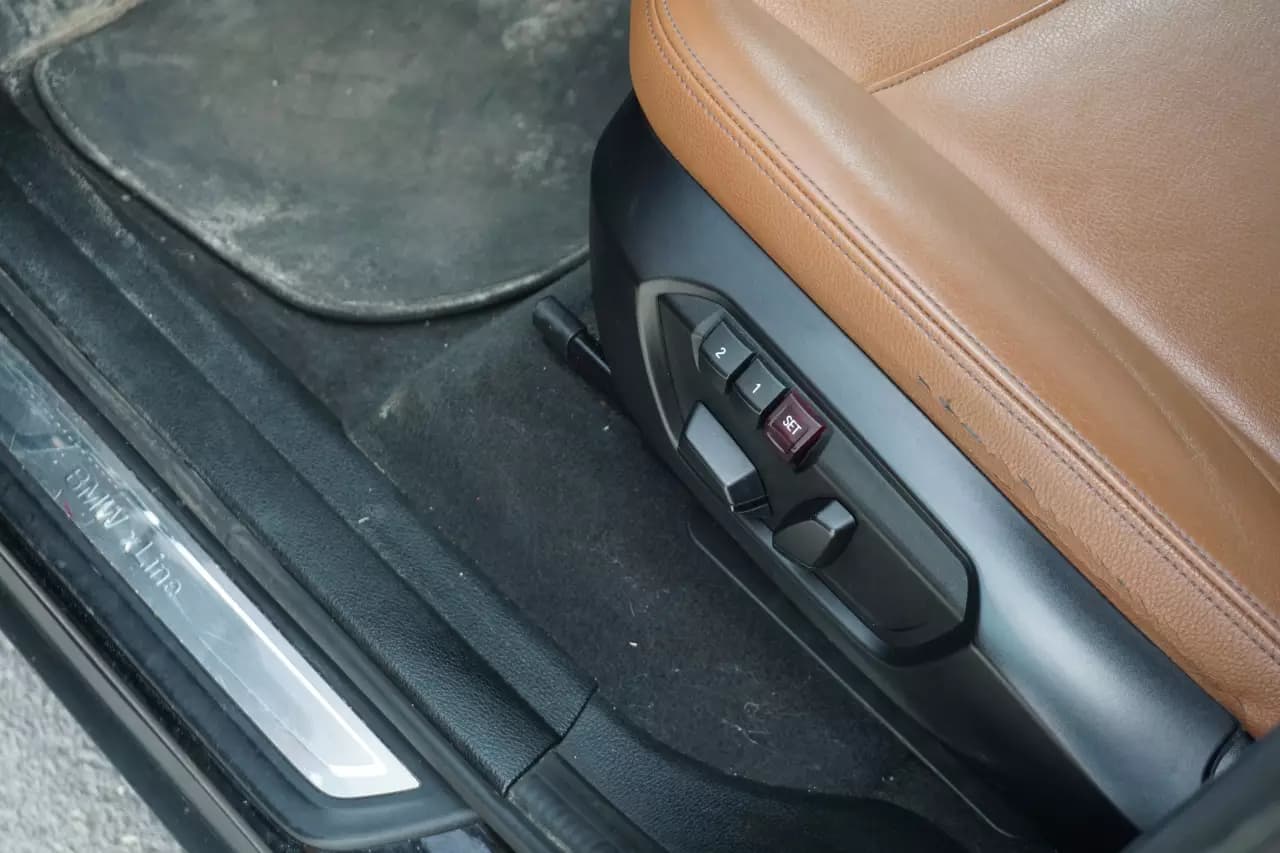 BMW X3 xDrive28i 2016https://cdn.drivegood.com/hoswckeDj1bjFxMQddI34nw9Yb4KMZpAewUHKcUi.webp