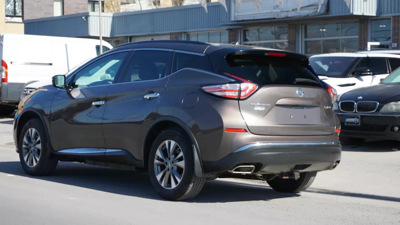 NISSAN Murano S 2015https://cdn.drivegood.com/jx5gcoDF4GxxUfdtFpD8F3YOGXpoS9Avjc3X4L7i.webp