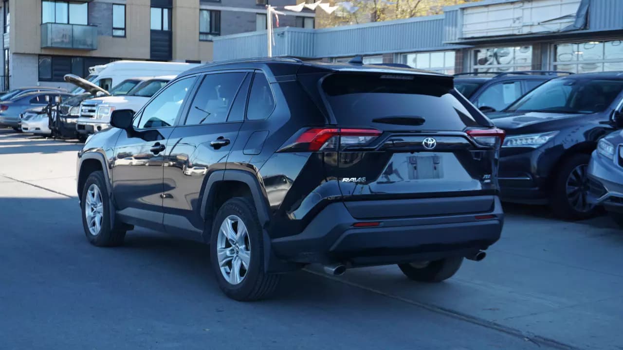 TOYOTA RAV4 XLE 2020https://cdn.drivegood.com/lRCG9YwQNQJV40aUYVrRzsKItDRbtl1CHQaBIKSF.webp