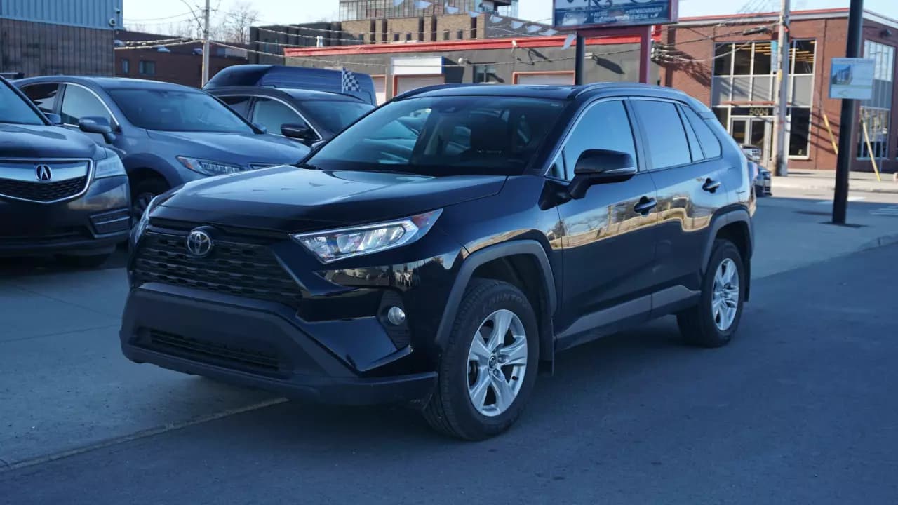 TOYOTA RAV4 XLE 2020