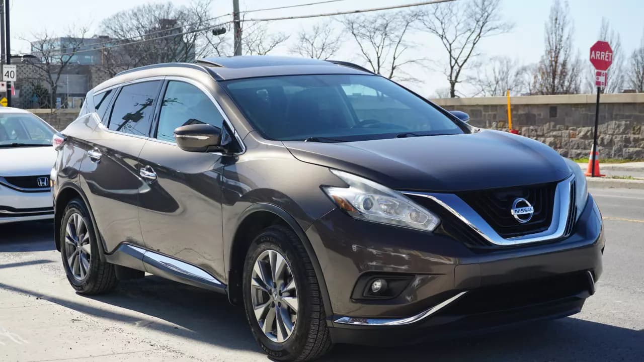 NISSAN Murano S 2015https://cdn.drivegood.com/v3vz7DLvaGKcfJef4xDlrzJTH9u3YIvbHgB0LOdN.webp