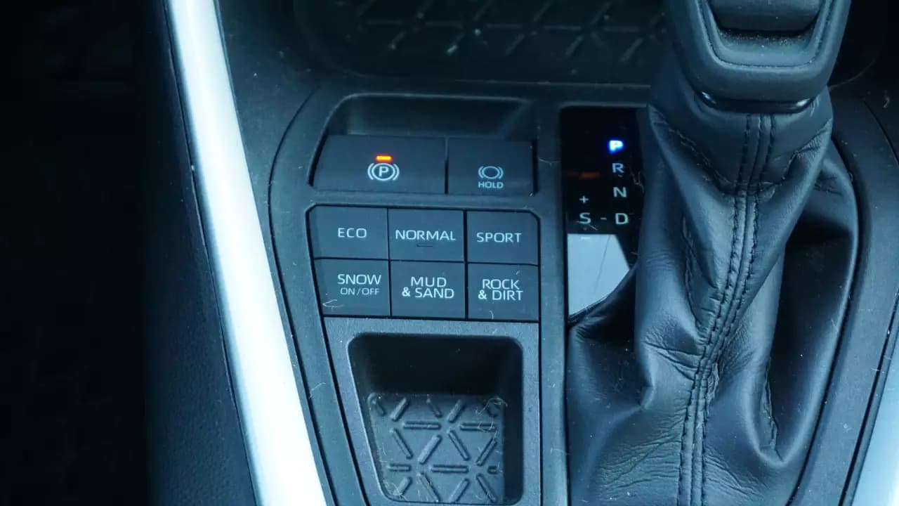 TOYOTA RAV4 XLE 2020https://cdn.drivegood.com/wUsyyKnImelo5SMLUPe4PfcfVohMZrRzOJE0cSqd.webp