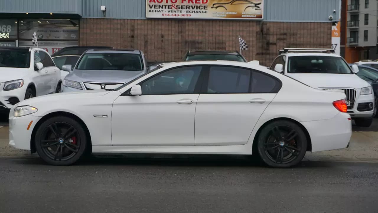 BMW 5-Series 528i xDrive 2012https://cdn.drivegood.com/wccrARUXH5arUlmNZTuek5PZDyCLbQvjwe1Ipgkg.webp