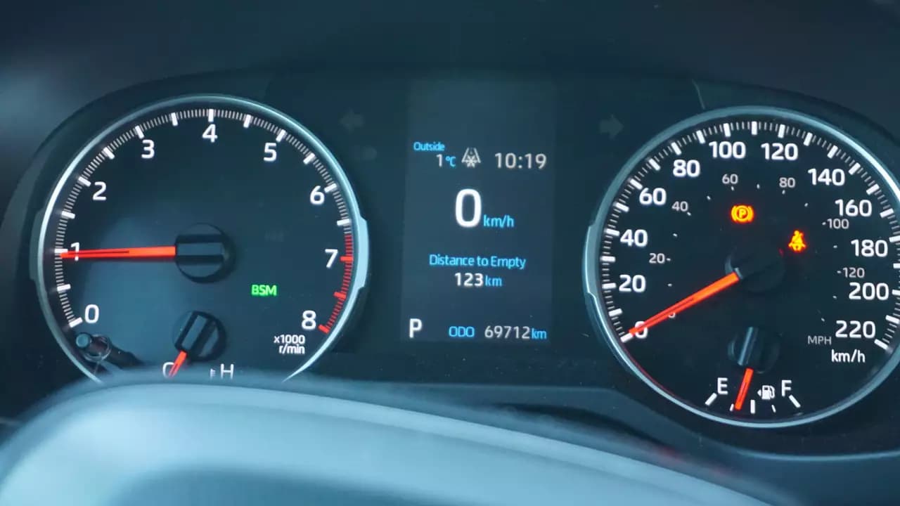 TOYOTA RAV4 XLE 2020https://cdn.drivegood.com/yxQEUQXCaKLWuQODrvhHHBXt8vCh0QB7KTxiTOiS.webp