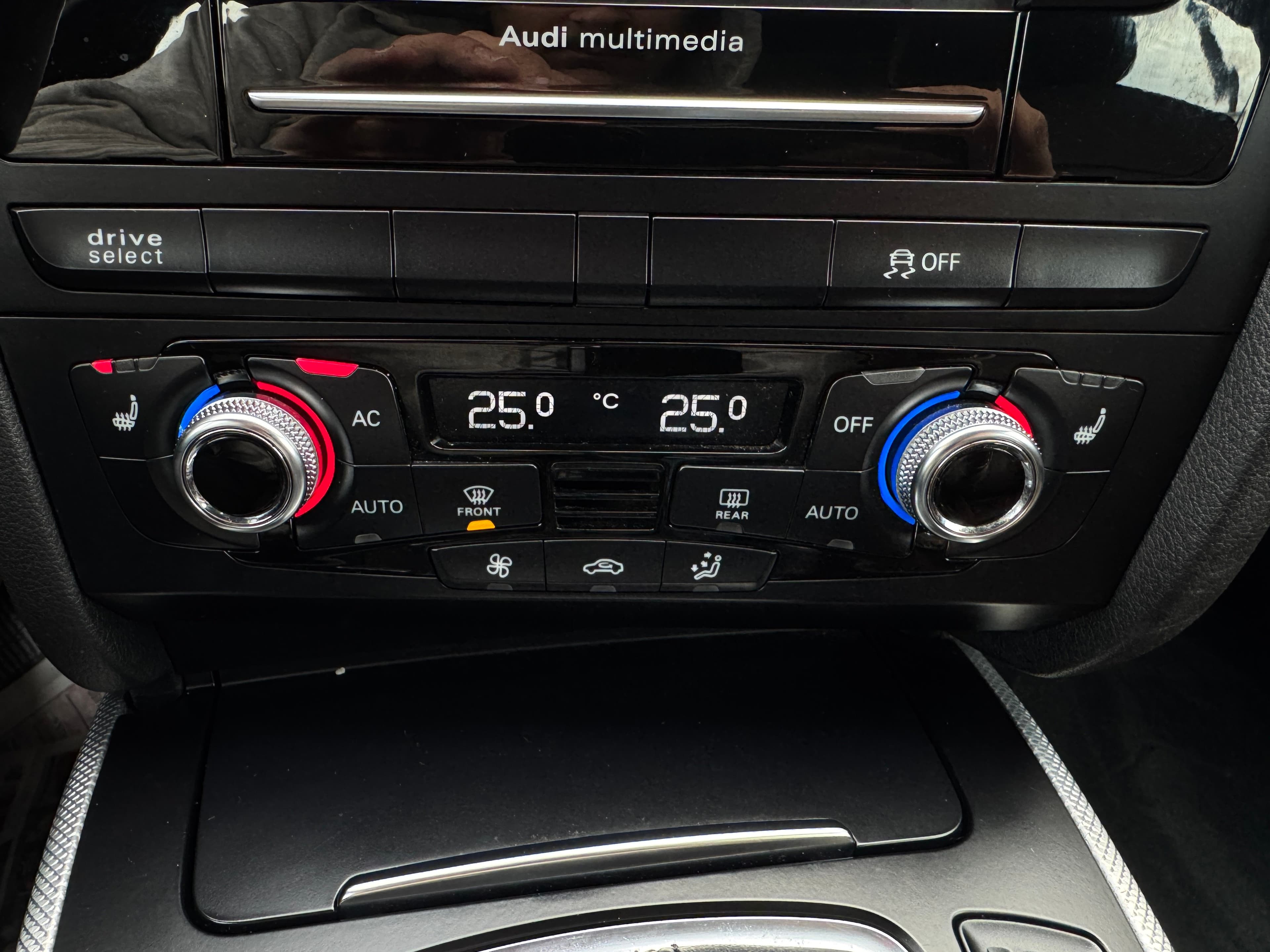 Audi A4 allroad 2.0 Technik 2014https://dealercdn.adws.ca/912/1223/1764087821093-951102930.jpg