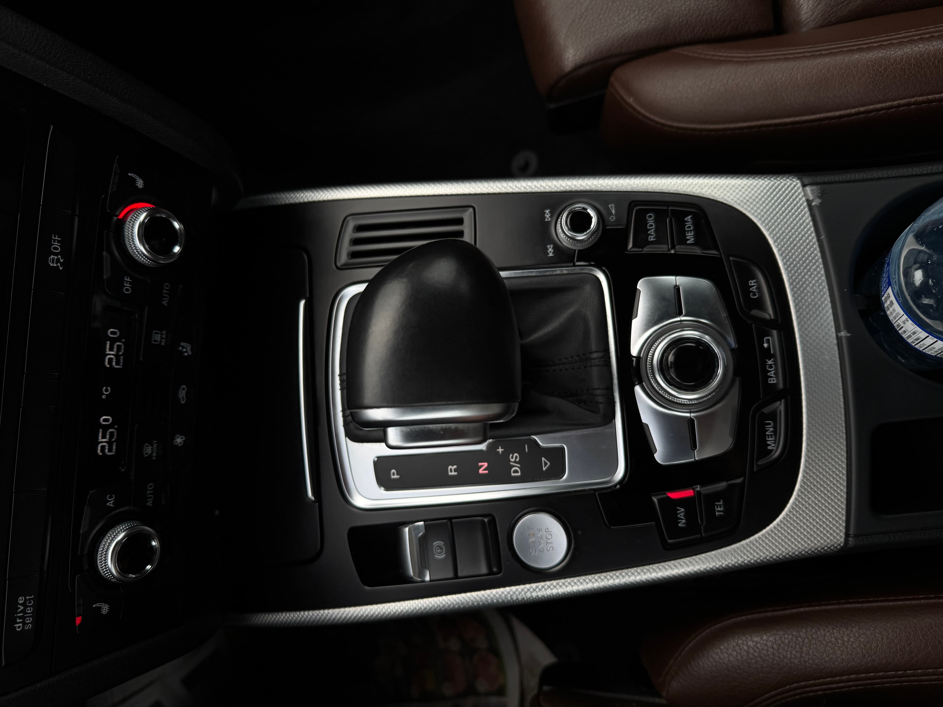 Audi A4 allroad 2.0 Technik 2014https://dealercdn.adws.ca/912/1223/1764087821770-993146833.jpg