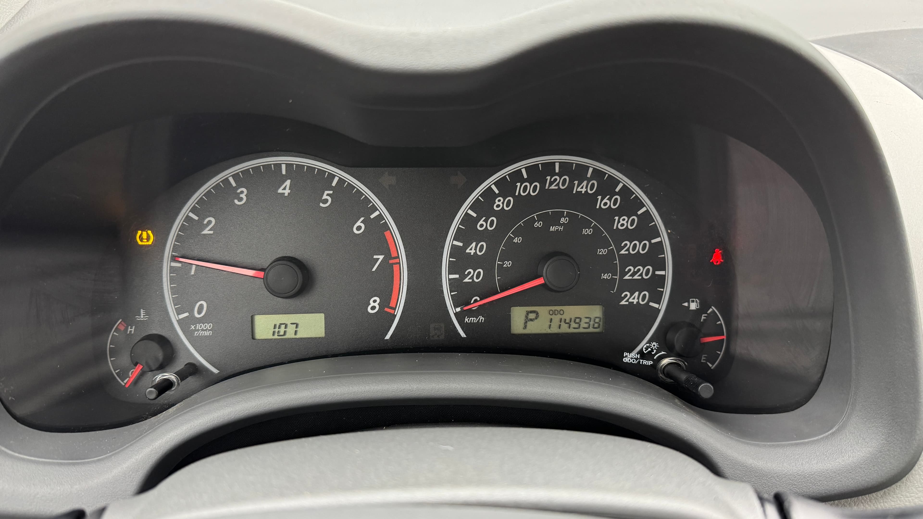 Toyota Corolla  2009https://dealercdn.adws.ca/912/5/1764272867344-26033204.jpg