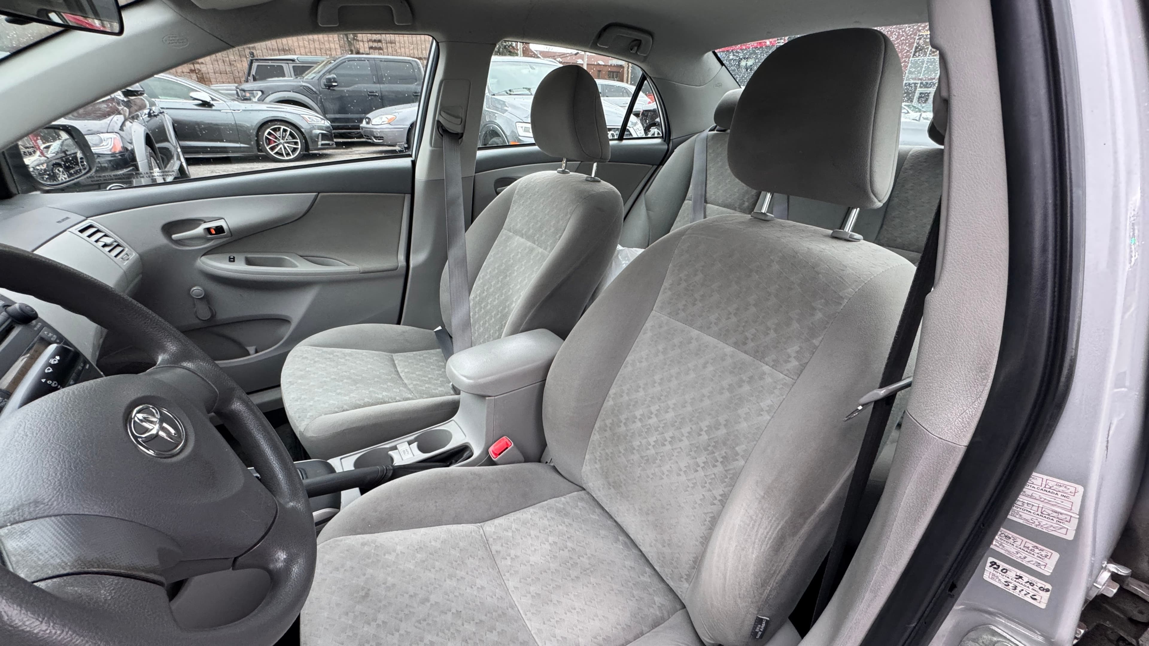 Toyota Corolla  2009https://dealercdn.adws.ca/912/5/1764272868384-220281699.jpg