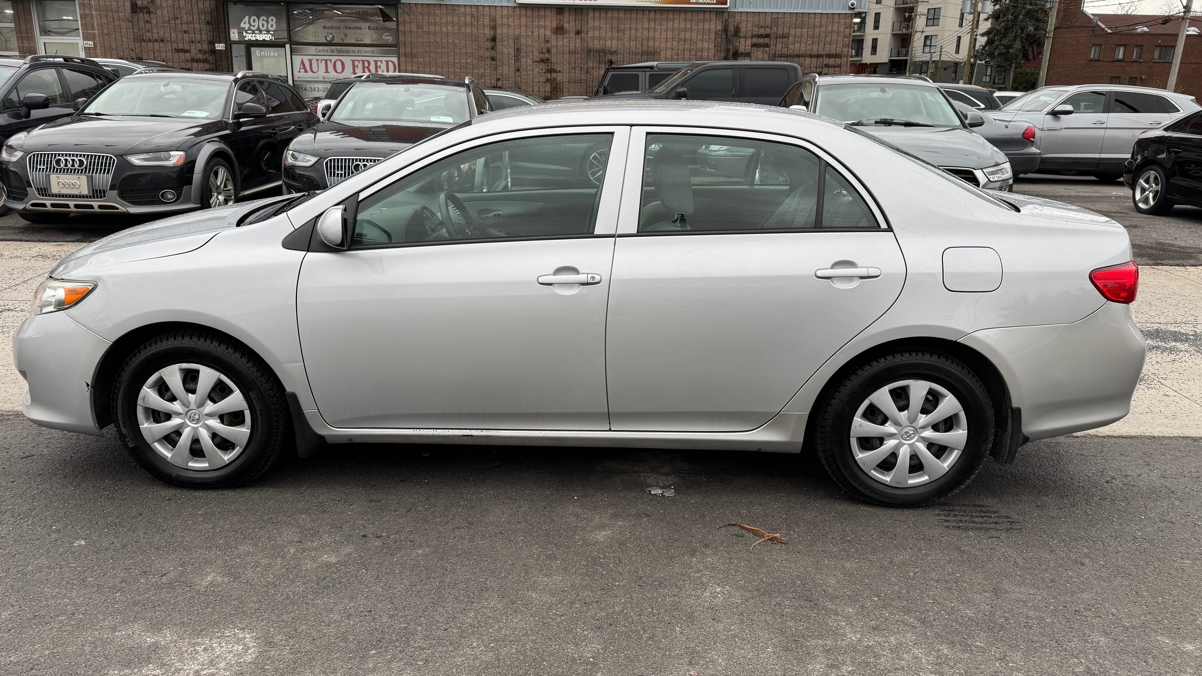 Toyota Corolla  2009https://dealercdn.adws.ca/912/5/1764272870428-552035757.jpg