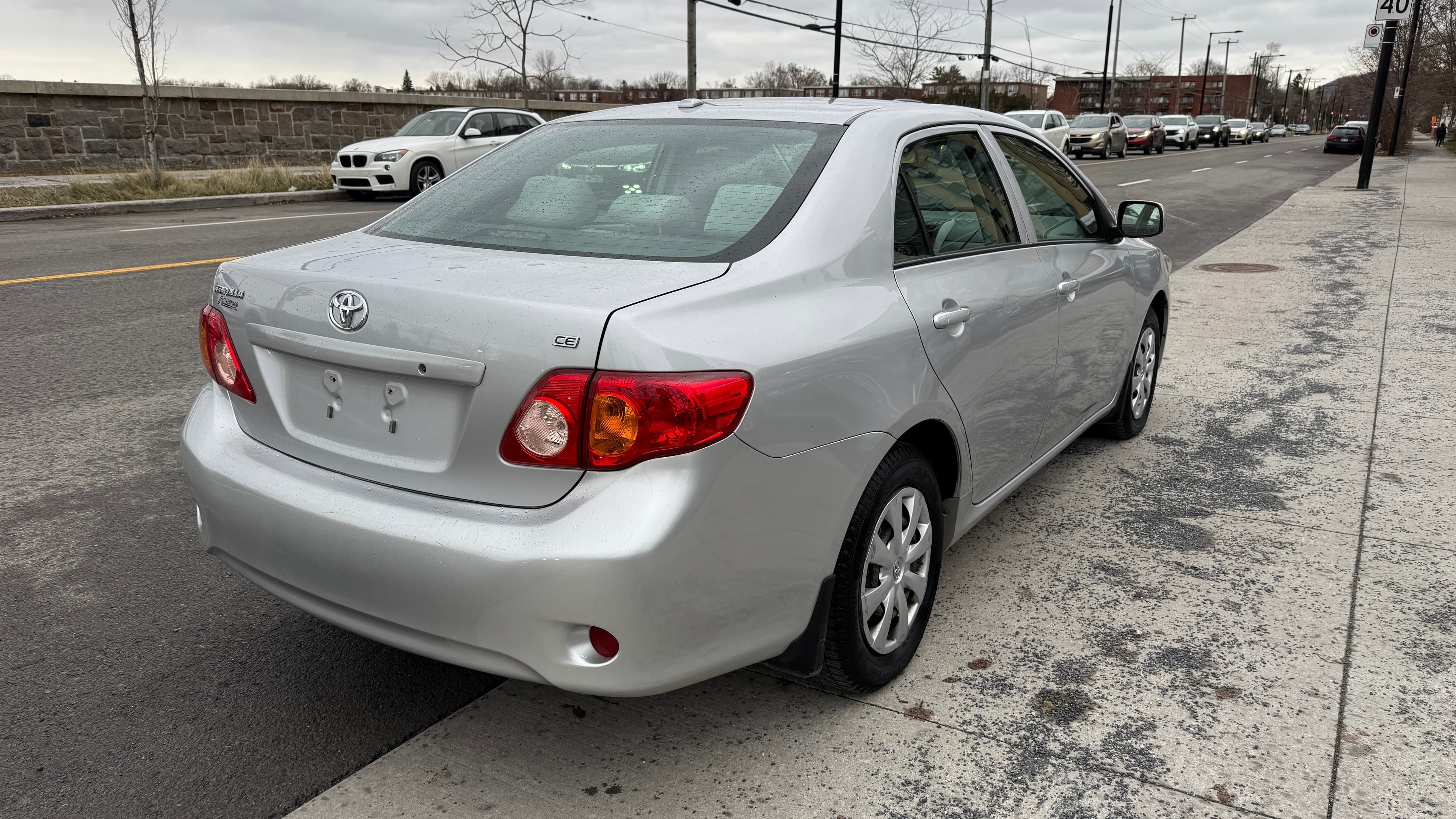 Toyota Corolla  2009https://dealercdn.adws.ca/912/5/1764272872629-312201073.jpg