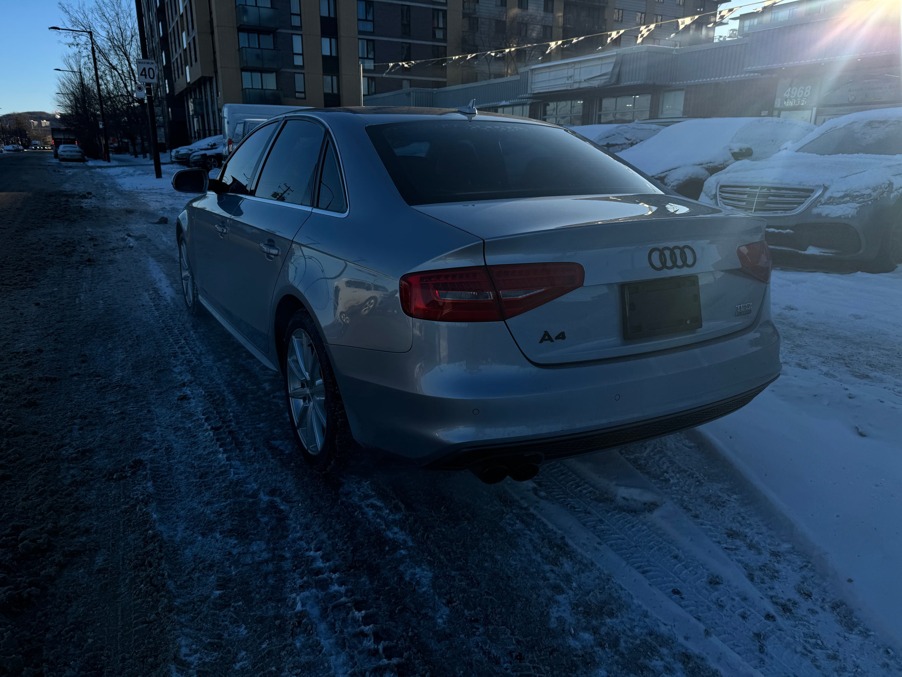 Audi A4 2.0T Progressiv plus 2016https://dealercdn.adws.ca/912/6/1765205408900-748909677.jpg