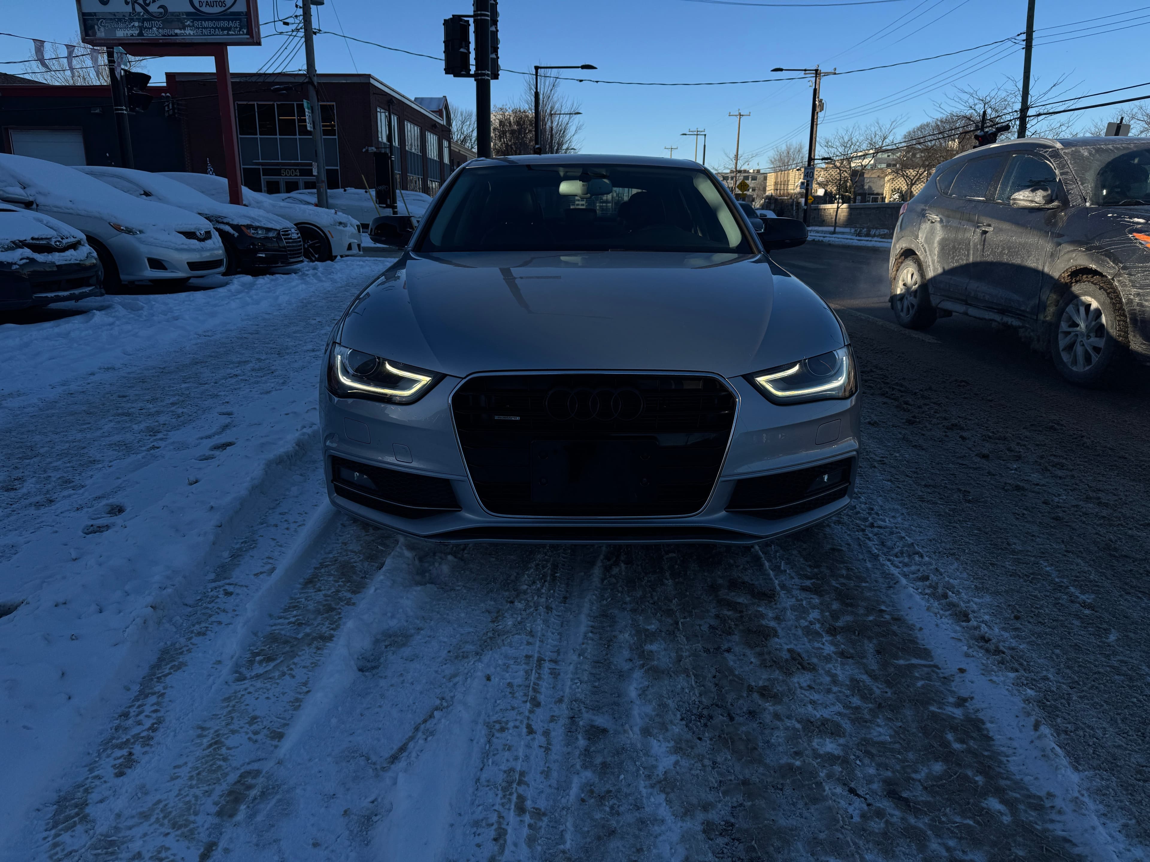 Audi A4 2.0T Progressiv plus 2016https://dealercdn.adws.ca/912/6/1765205411932-532628082.jpg