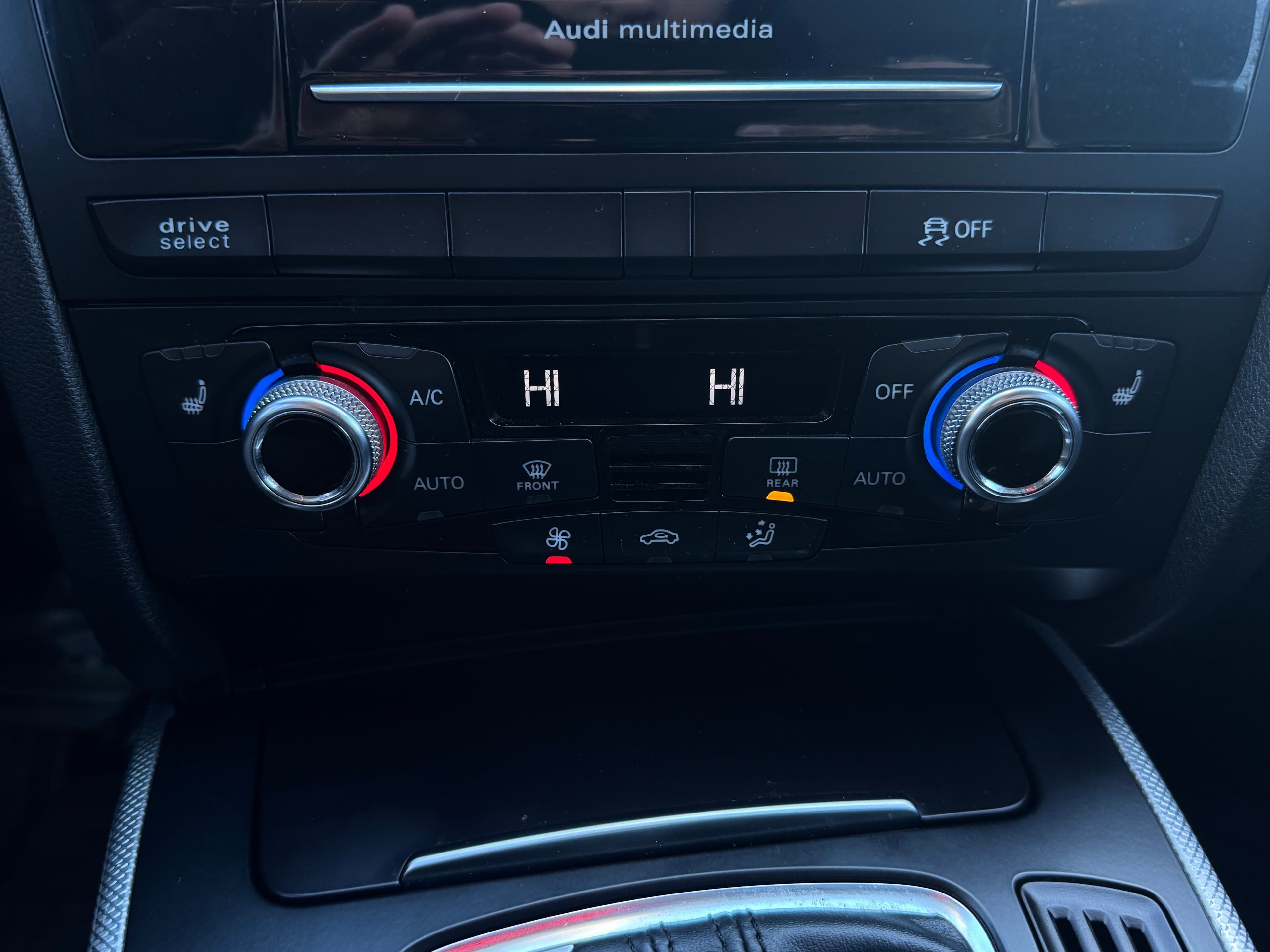 Audi A4 2.0T Progressiv plus 2016https://dealercdn.adws.ca/912/6/1765205511780-7776997.jpg