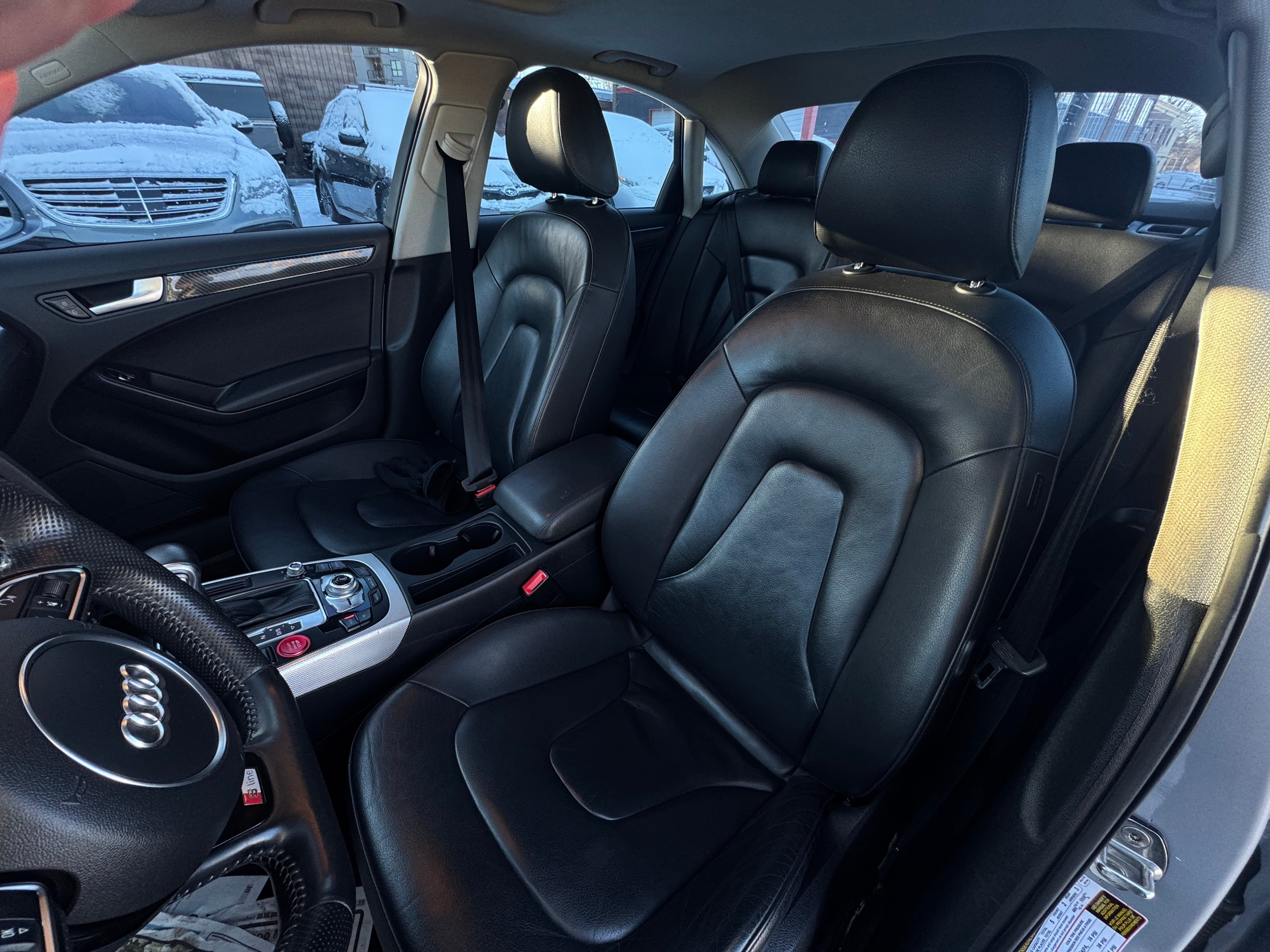 Audi A4 2.0T Progressiv plus 2016https://dealercdn.adws.ca/912/6/1765205513130-225571409.jpg