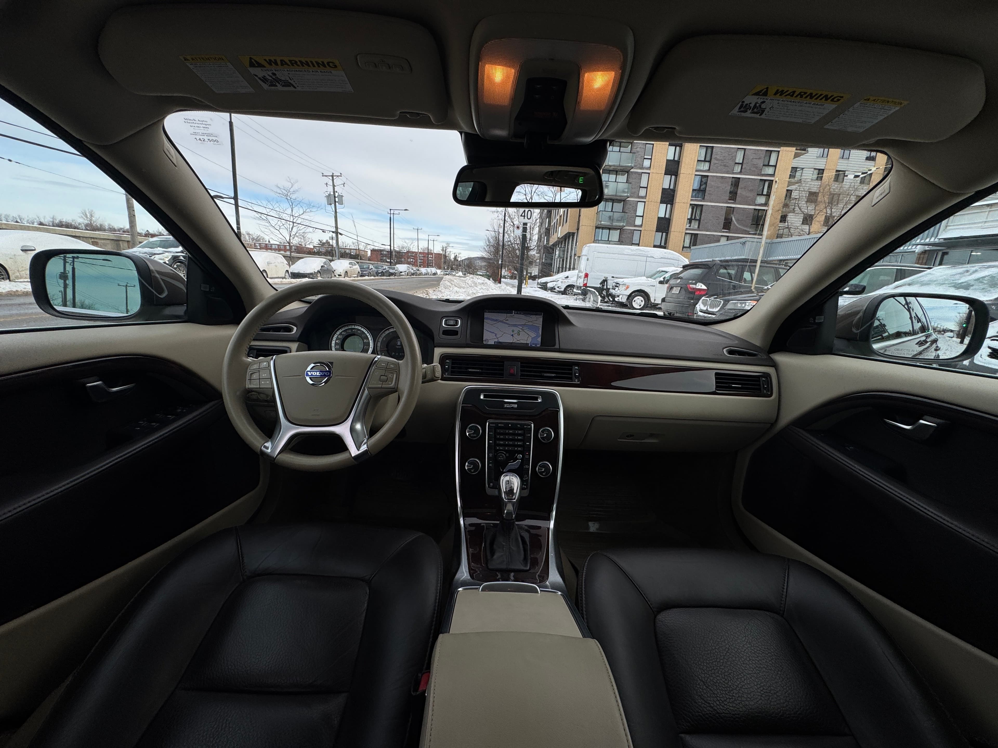 Volvo XC70 T6 2013https://dealercdn.adws.ca/912/6/1765557183398-574206137.jpg