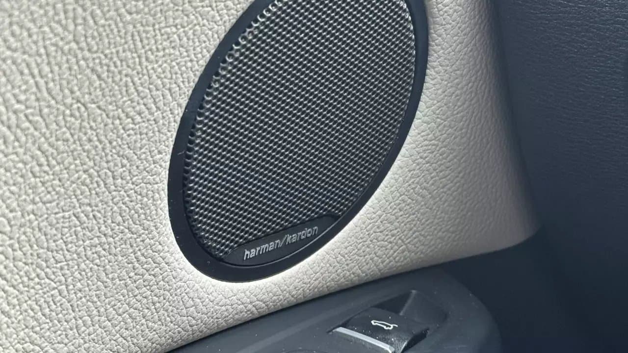 BMW X4 xDrive35i 2015https://dealercdn.adws.ca/912/7/1764110487242-59569067.jpeg