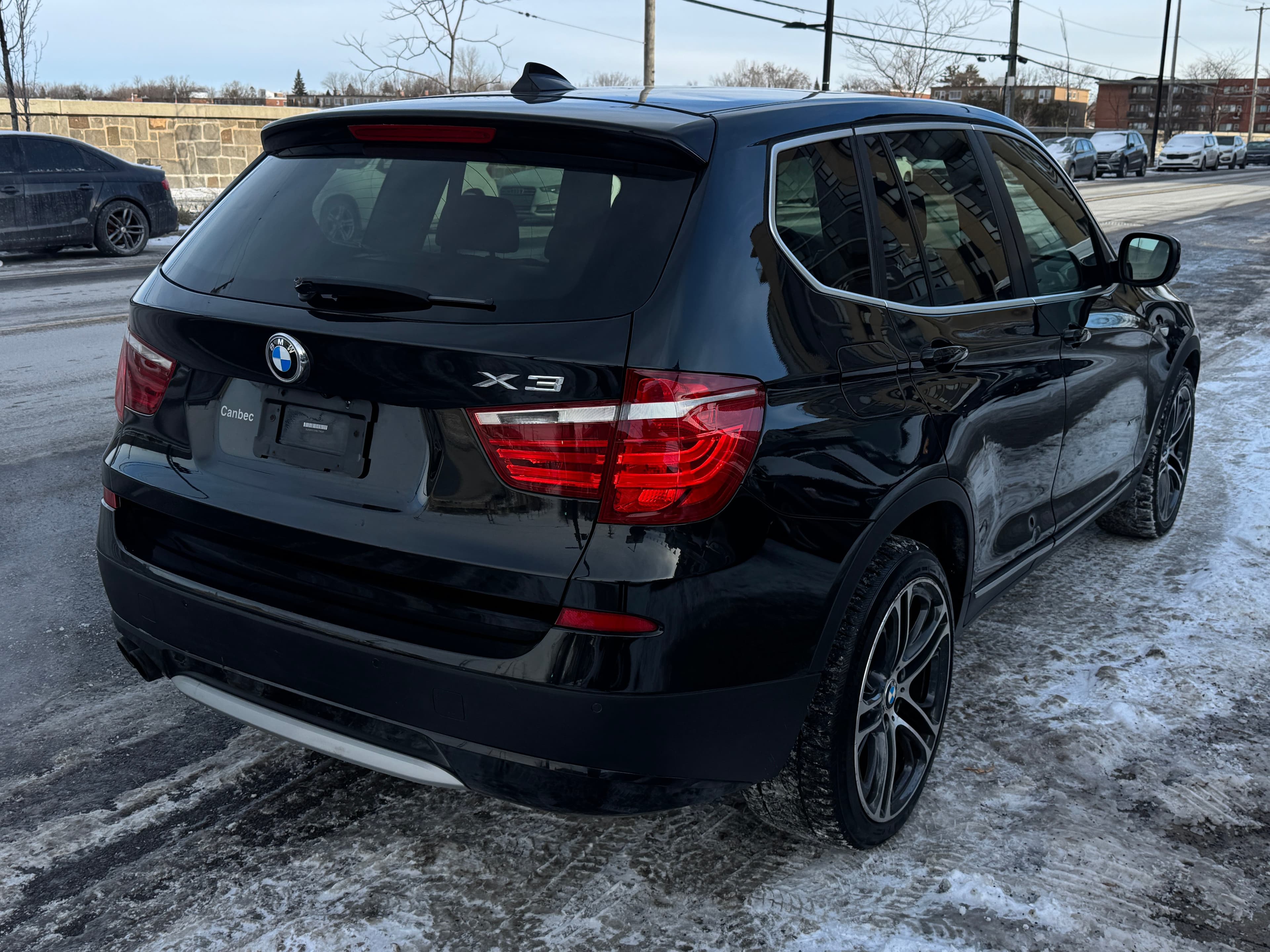 Bmw X3 xDrive35i 2011https://dealercdn.adws.ca/912/7/1764950238455-877062927.jpg