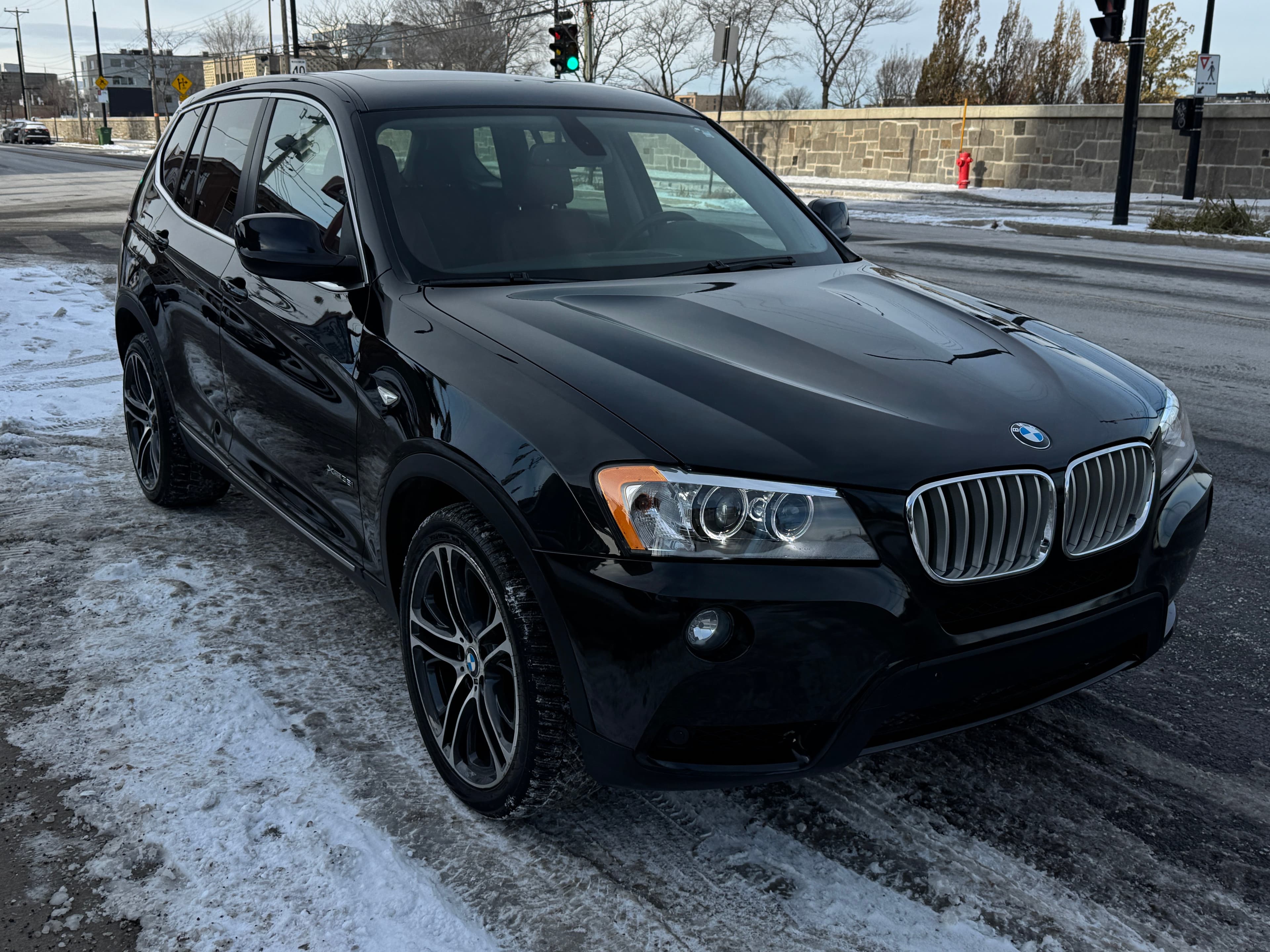 Bmw X3 xDrive35i 2011https://dealercdn.adws.ca/912/7/1764950243912-819158665.jpg