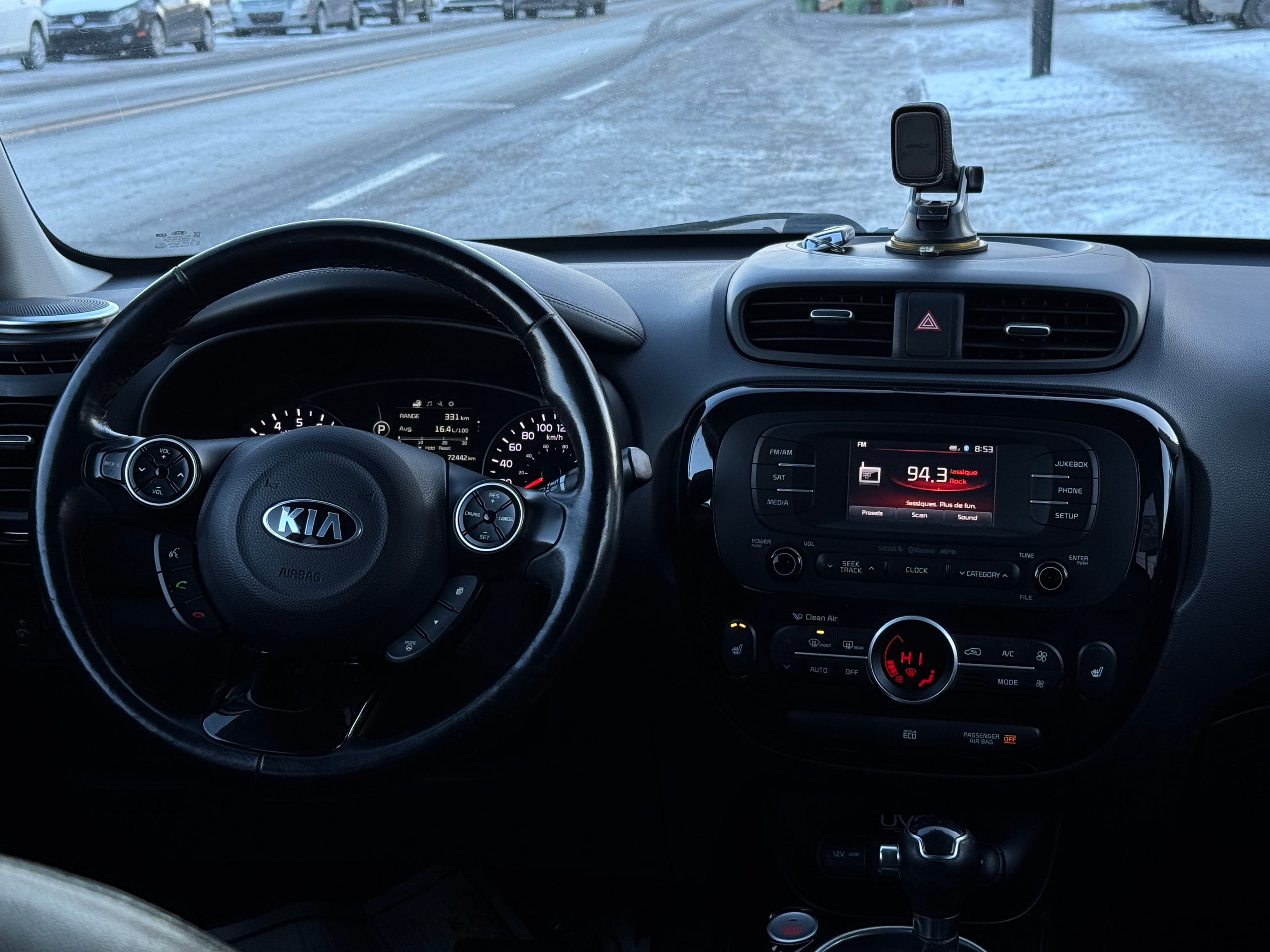 Kia Soul ! 2015https://dealercdn.adws.ca/912/7/1764951036694-566699983.jpg