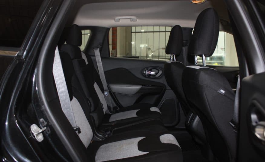 2014 JEEP CHEROKEEhttps://esthetiqueautofg.com/wp-content/uploads/2025/04/IMG_6390-876x535.jpg