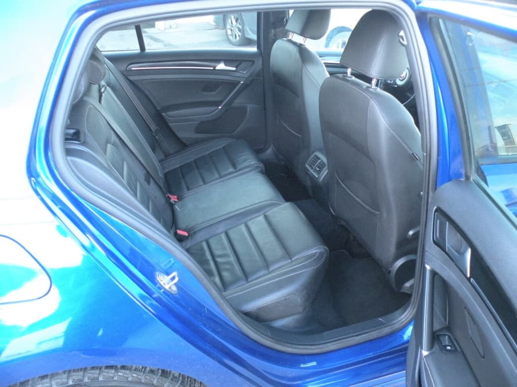 Volkswagen Golf  2016https://image.autousagee.ca/1024/4288275/67e7be198858a.jpg