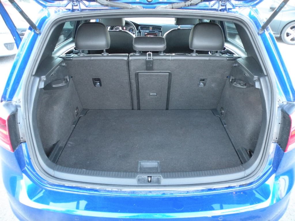 Volkswagen Golf  2016https://image.autousagee.ca/1024/4288275/67e7be85c2164.jpg
