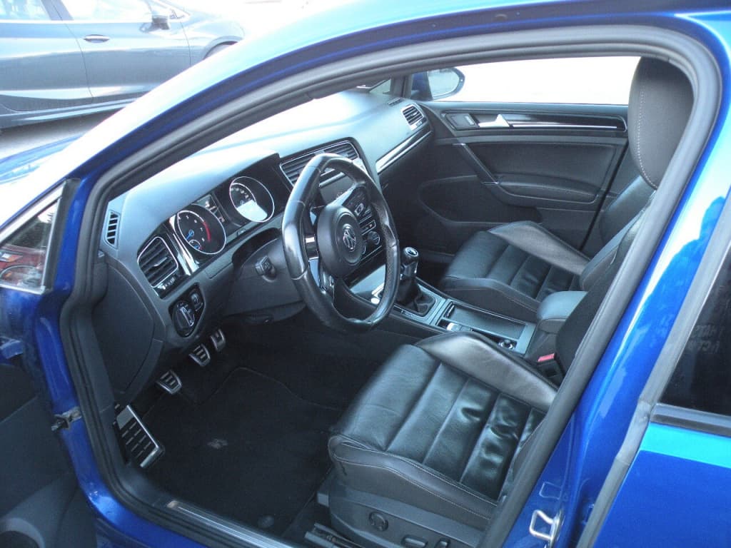 Volkswagen Golf  2016https://image.autousagee.ca/1024/4288275/67e7be9e49ccf.jpg