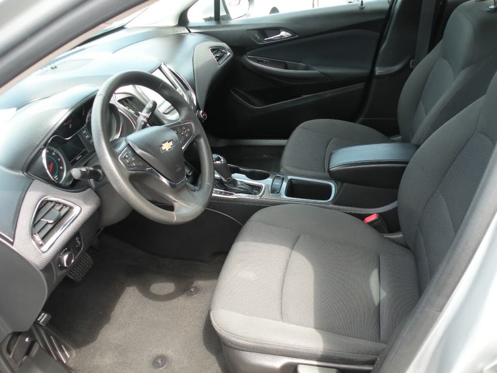 Chevrolet Cruze LT 2017https://image.autousagee.ca/1024/4373758/66a217a12965d.jpg