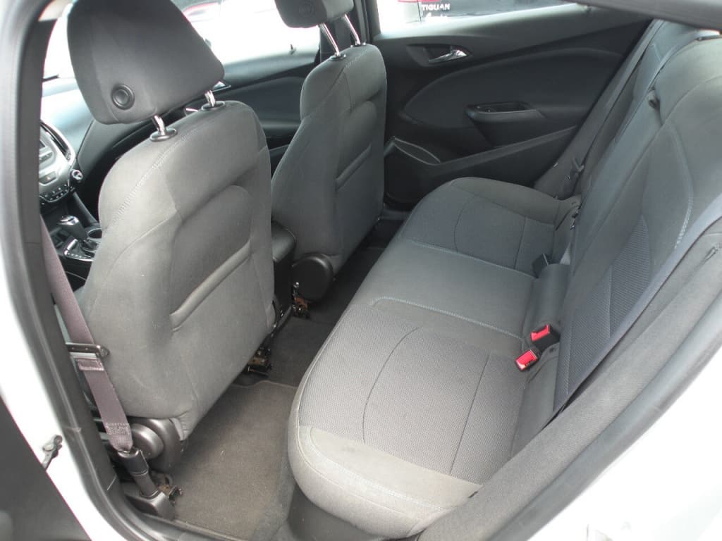 Chevrolet Cruze LT 2017https://image.autousagee.ca/1024/4373758/66a2180a43874.jpg