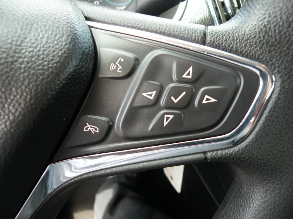 Chevrolet Cruze LT 2017https://image.autousagee.ca/1024/4373758/66a2187c669fa.jpg