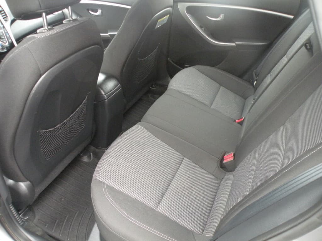 Hyundai Elantra GT GLS 2013https://image.autousagee.ca/1024/4558088/675966ee8f38d.jpg