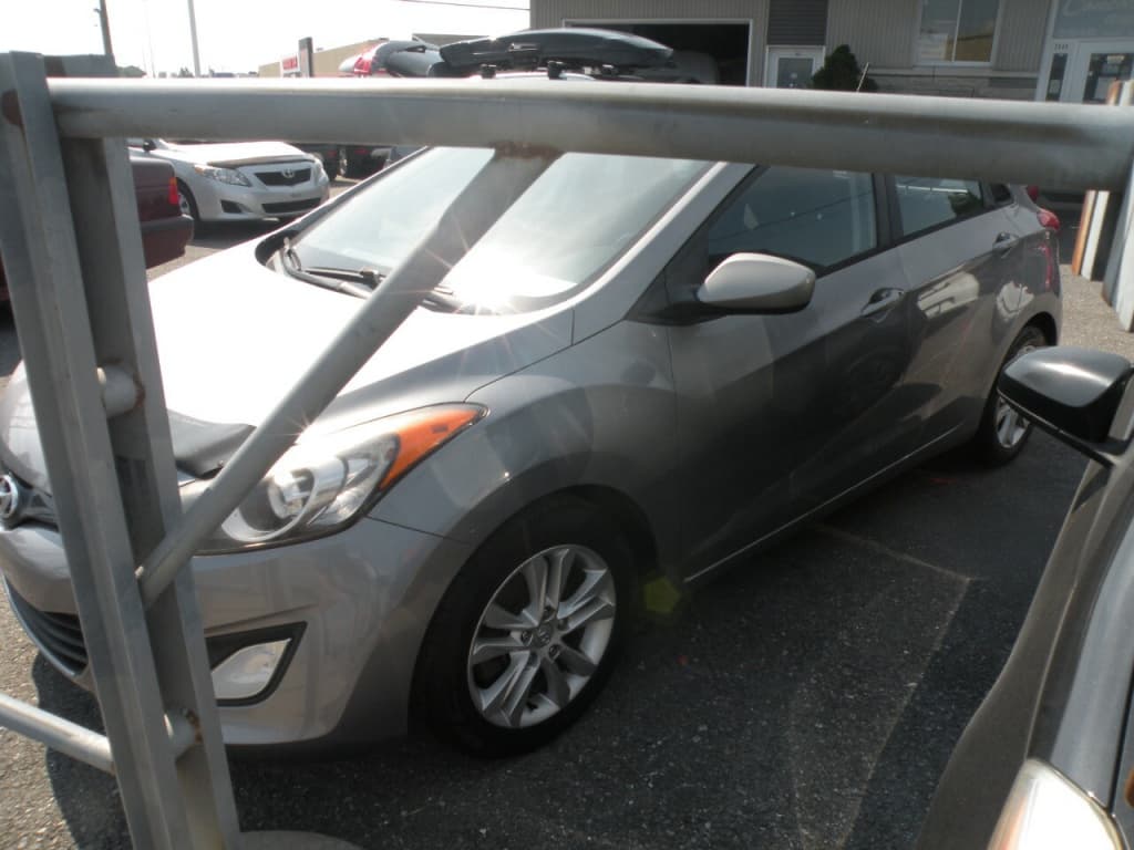 Hyundai Elantra GT GLS 2013https://image.autousagee.ca/1024/4558088/6759672172ace.jpg