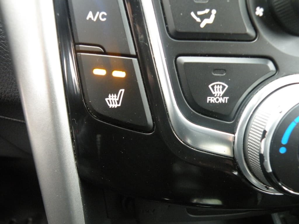 Hyundai Elantra GT GLS 2013https://image.autousagee.ca/1024/4558088/67596723b158a.jpg
