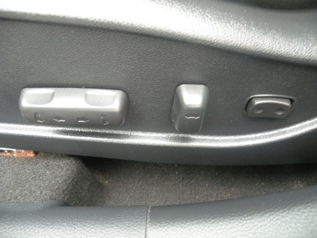 Hyundai Elantra GT GLS 2013https://image.autousagee.ca/1024/4558088/67596726cba0f.jpg