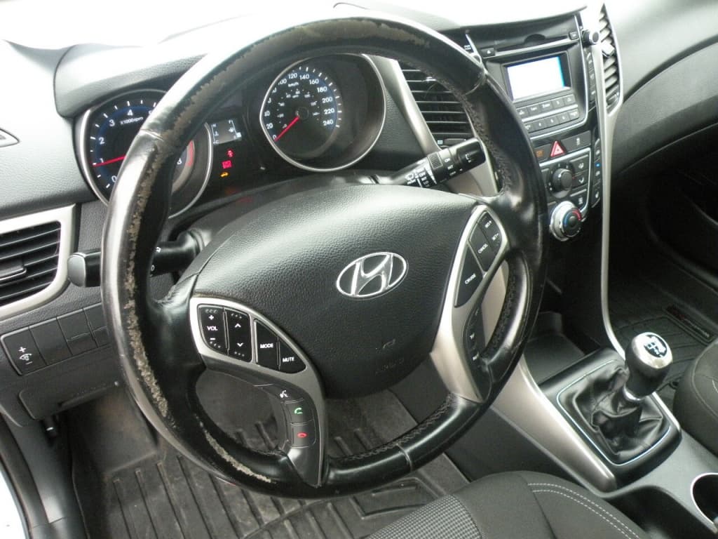 Hyundai Elantra GT GLS 2013https://image.autousagee.ca/1024/4558088/6759673943982.jpg