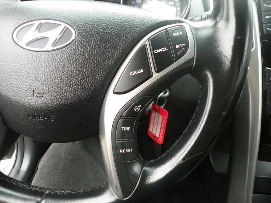 Hyundai Elantra GT GLS 2013https://image.autousagee.ca/1024/4558088/6759673be89e5.jpg