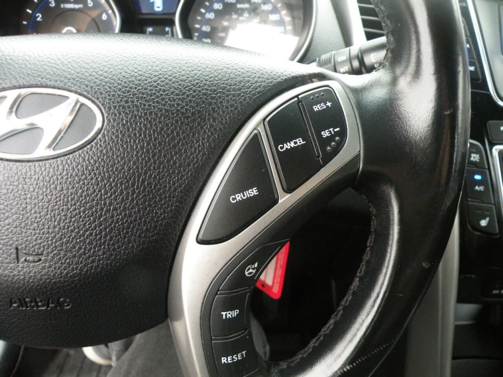 Hyundai Elantra GT GLS 2013https://image.autousagee.ca/1024/4558088/675967ac1b3d7.jpg