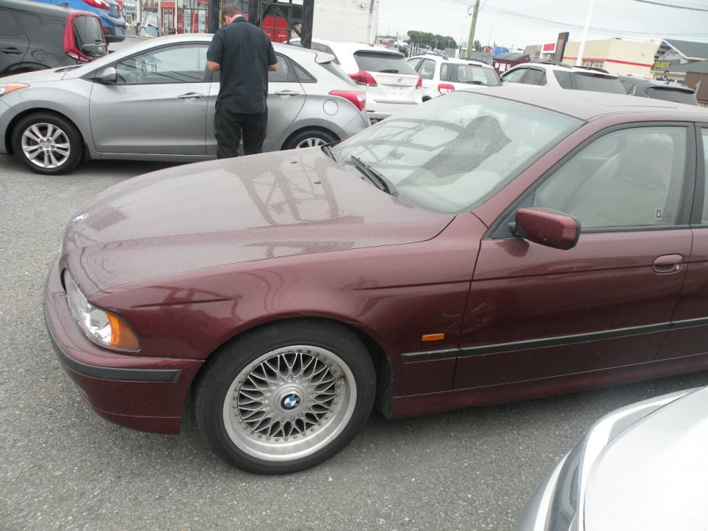 BMW Serie 5  1999https://image.autousagee.ca/1024/4565266/66f5263eb4ea8.jpg