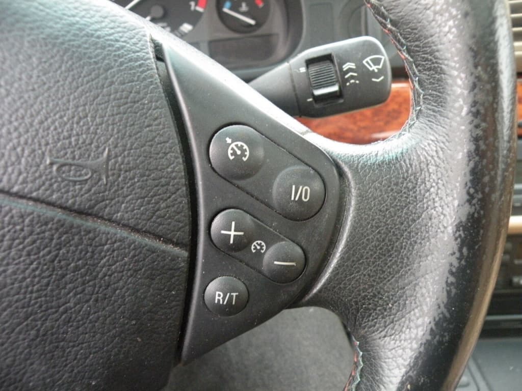 BMW Serie 5  1999https://image.autousagee.ca/1024/4565266/66f52640d3d9e.jpg